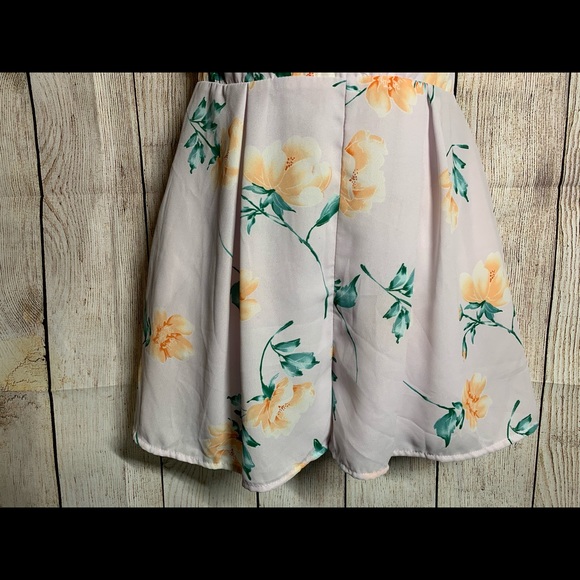 Romper Size Small - Picture 3 of 8